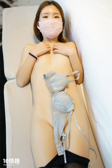 【体育直播】组图：柳岩获颁电影频道M榜最具突破女演员奖 得百位专家投票认可